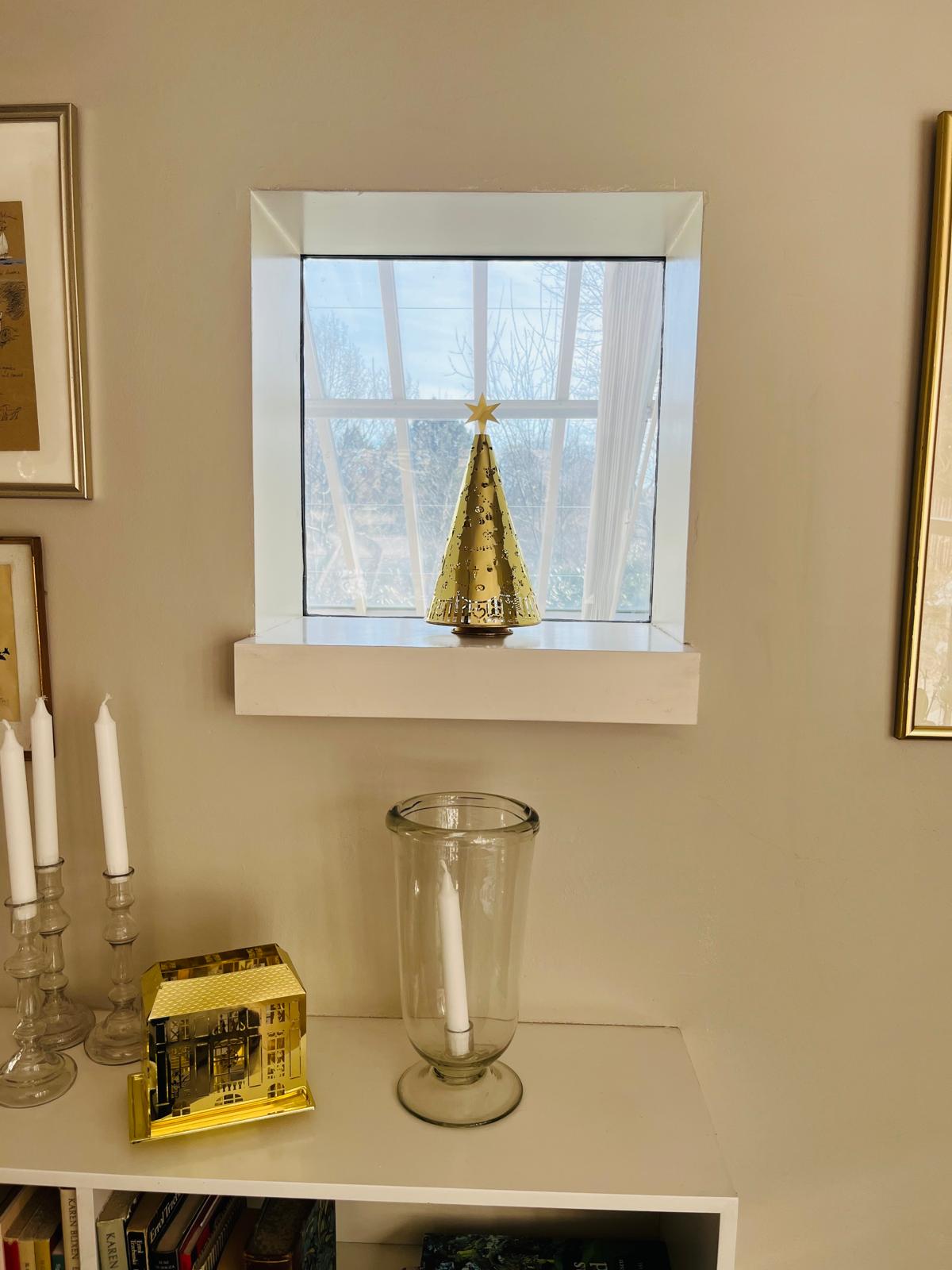 Gyldent juletræ (brug guldbakke varenummer 2030)