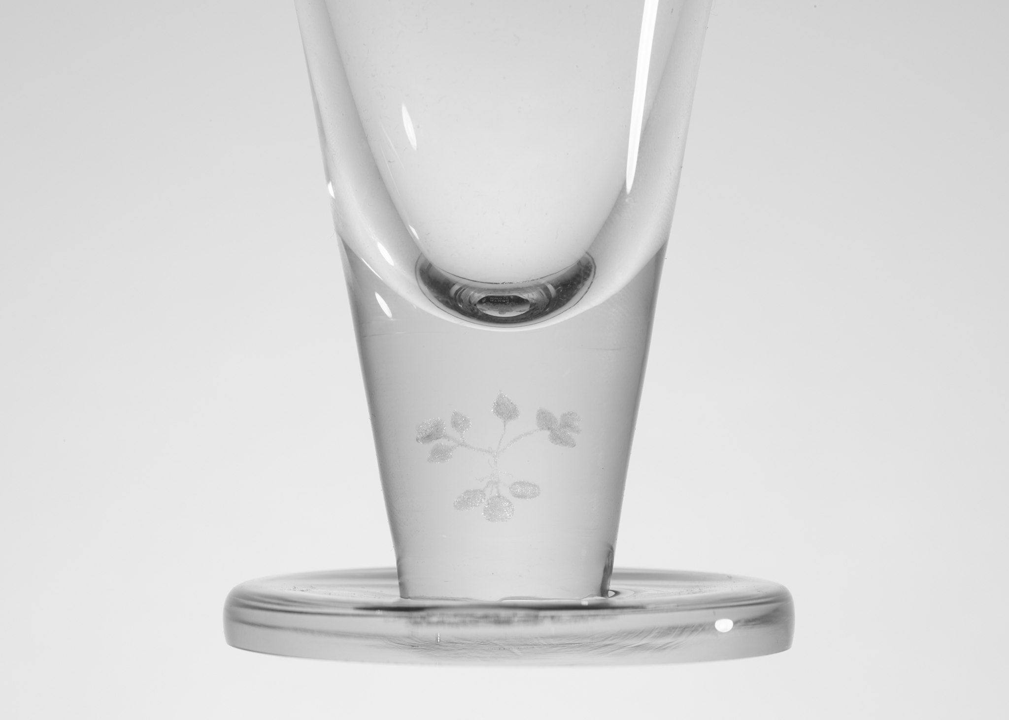 Snaps / Shot glass - Mouth blown with laser design inside the foot